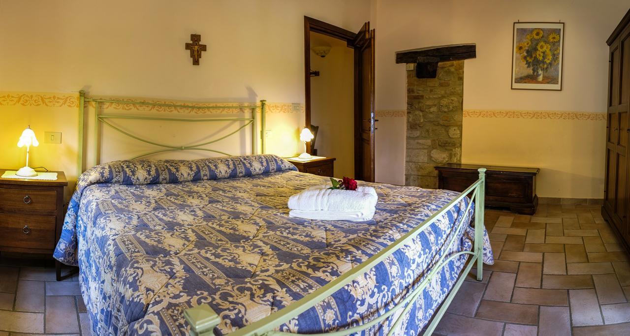 Agriturismo Casale Dei Frontini San Terenziano Exteriör bild
